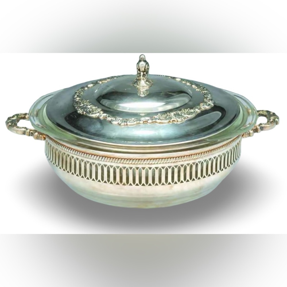 Antique “Baroque” Wallace 721 Silver Plate 2 Quart Covered Casserole Dish